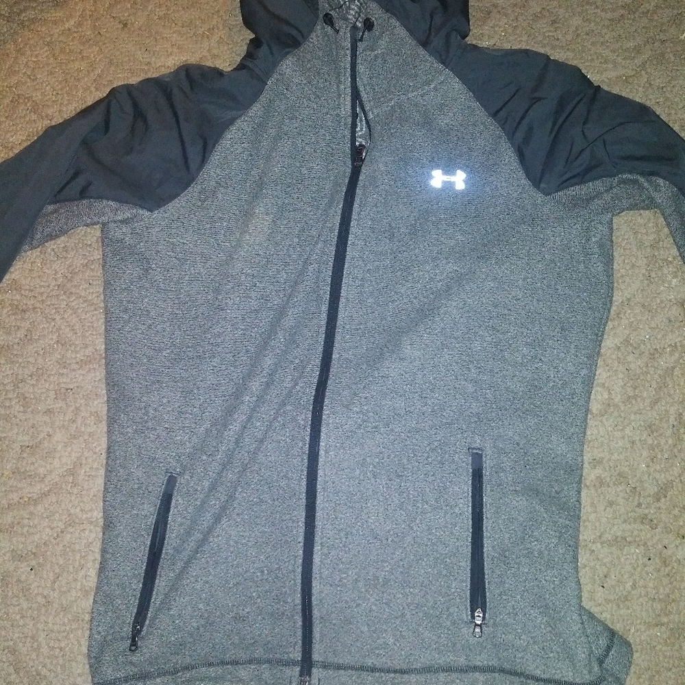 LG Under armour hoodie